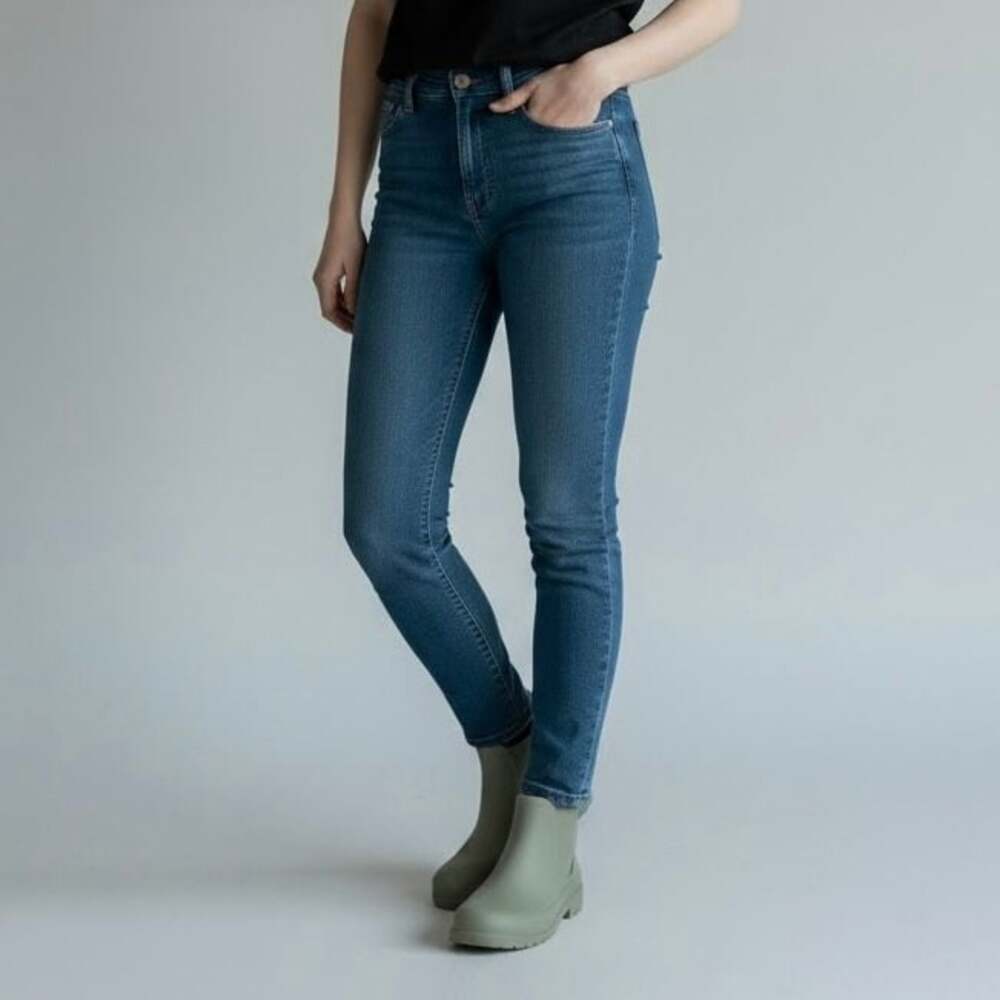 Hunter Womens Original Chelsea Boots S9116RMA Sage Olive- Size 6